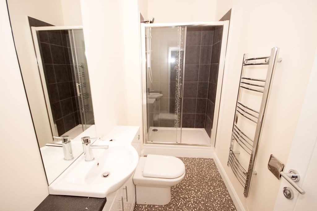 Property photo 2 of 5 Bathroom