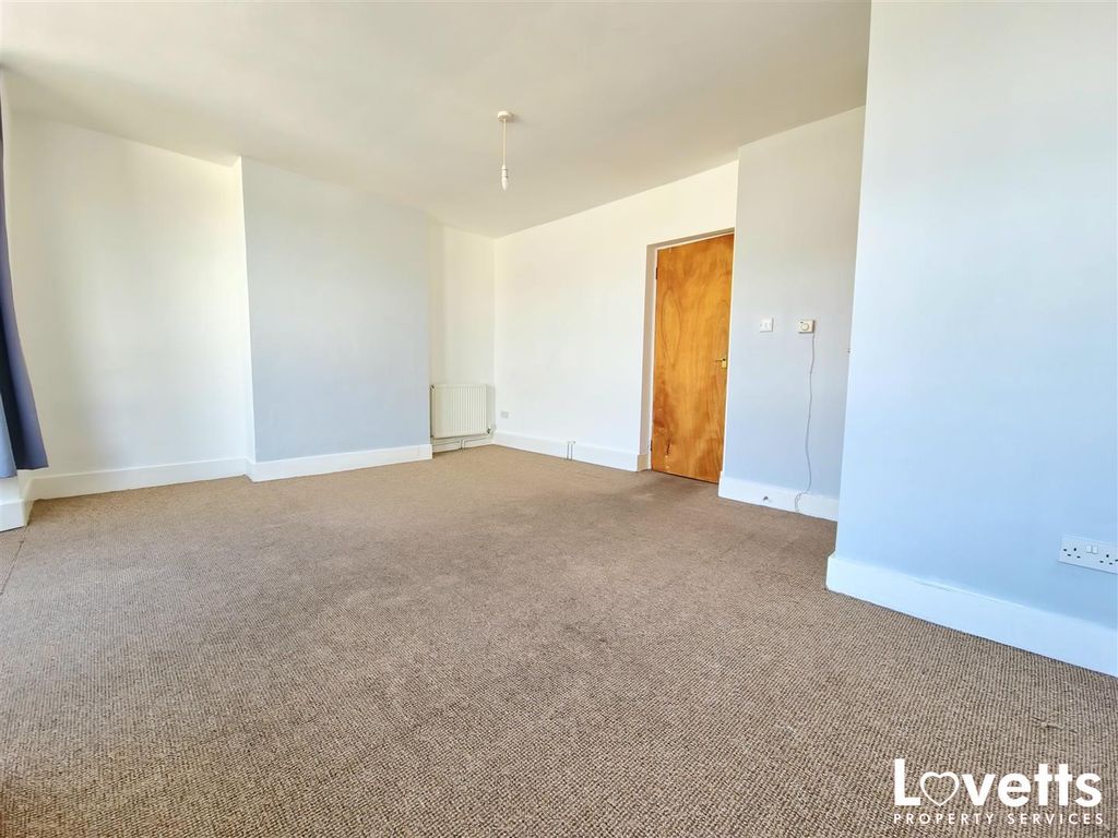 Property photo 3 of 6 Flat 2 Living/Bedroom