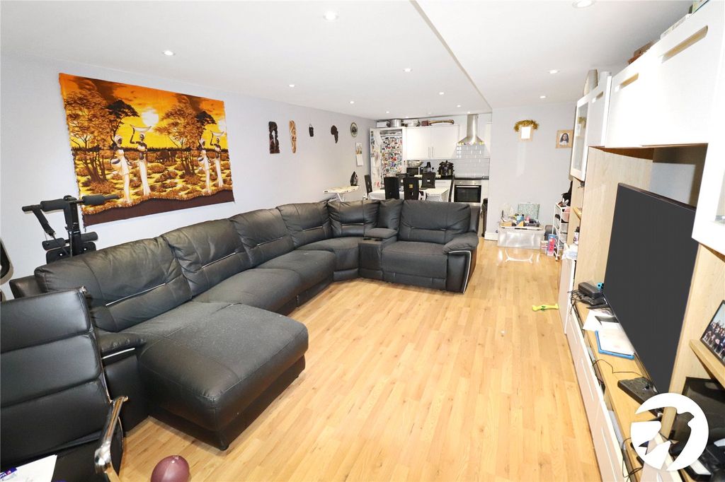 Property photo 2 of 11 Picture No. 05