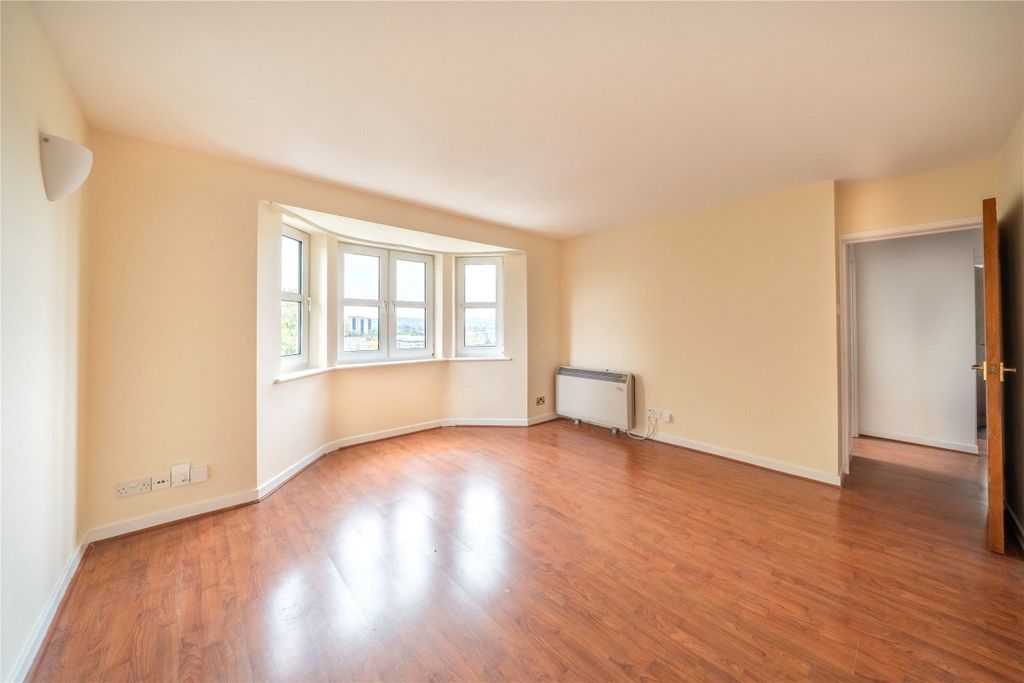 Property photo 2 of 12 Picture No. 04