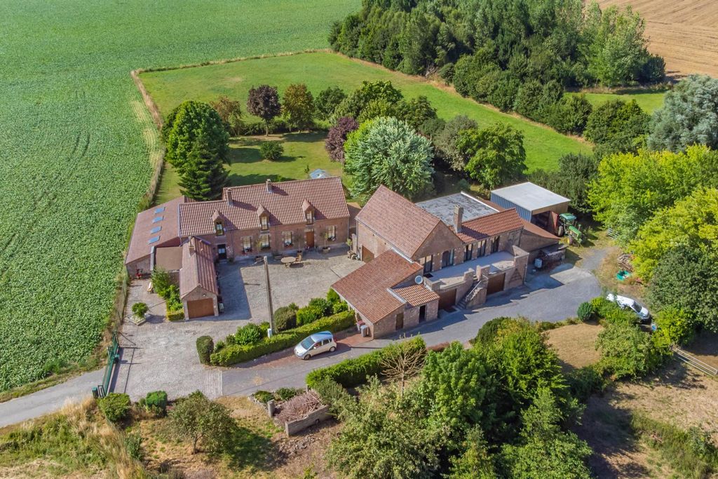 Property photo 1 of 50
