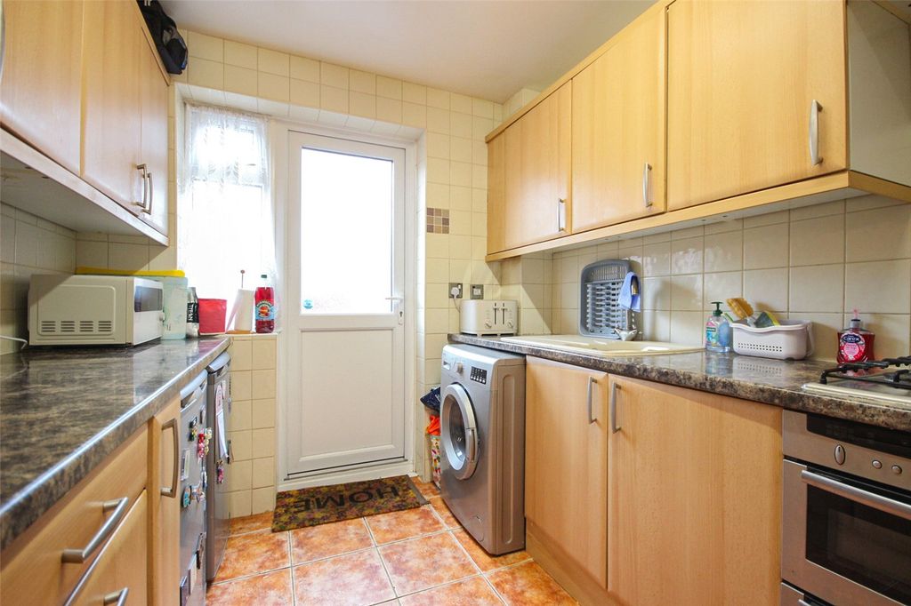 Property photo 3 of 12 Picture No. 05