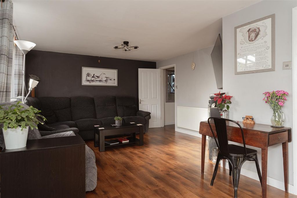 Property photo 2 of 17 14.Jpg