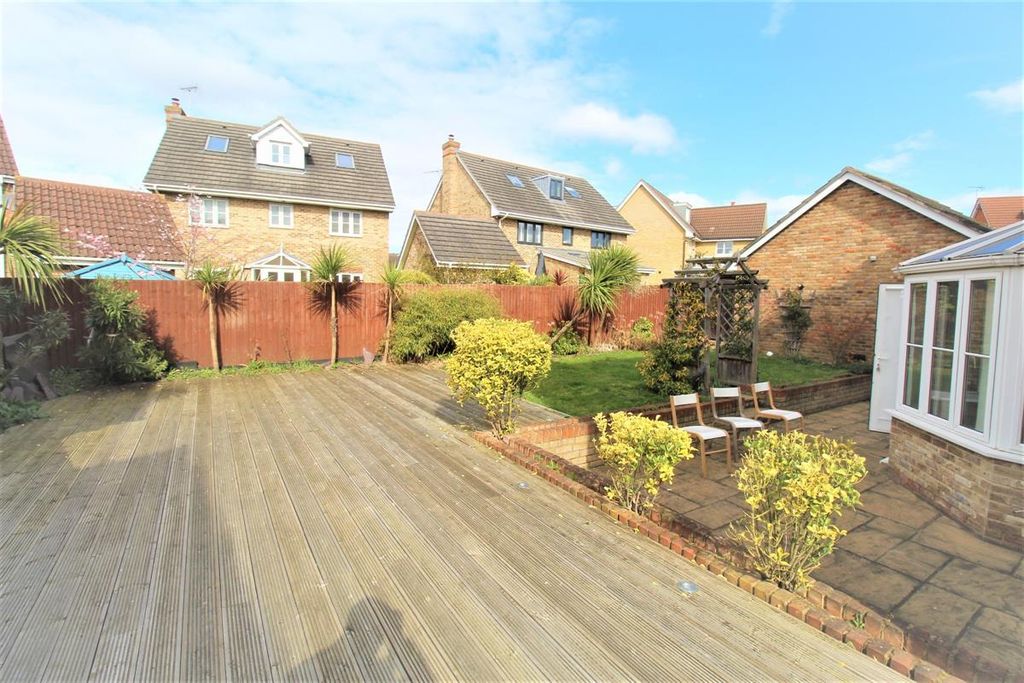Property photo 2 of 8