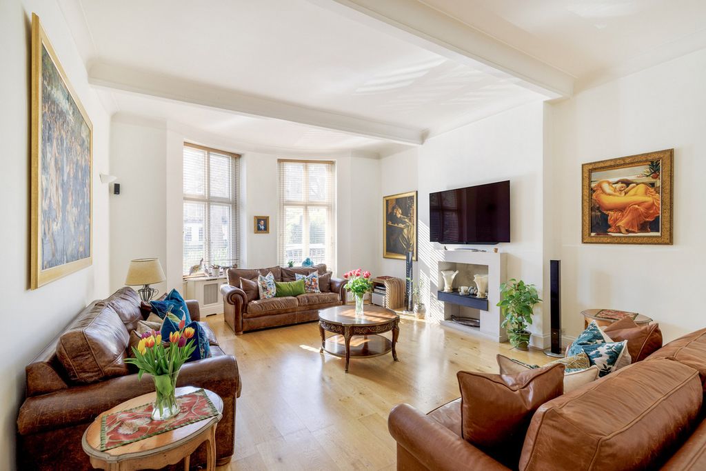 Property photo 2 of 17