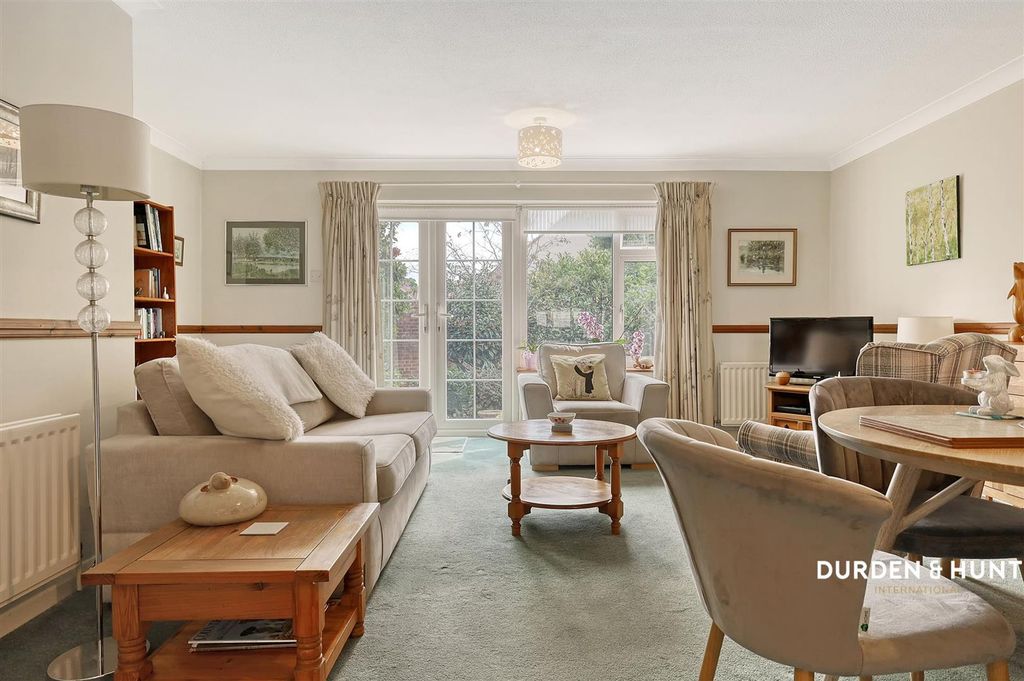 Property photo 3 of 21 Tower Court