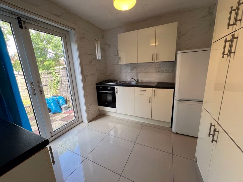 Property photo 3 of 11 Photo 2