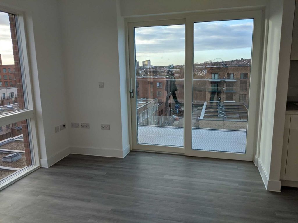 Property photo 3 of 16