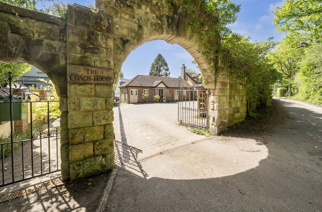 Property photo 1 of 21 1441408-1-69F1Ead...