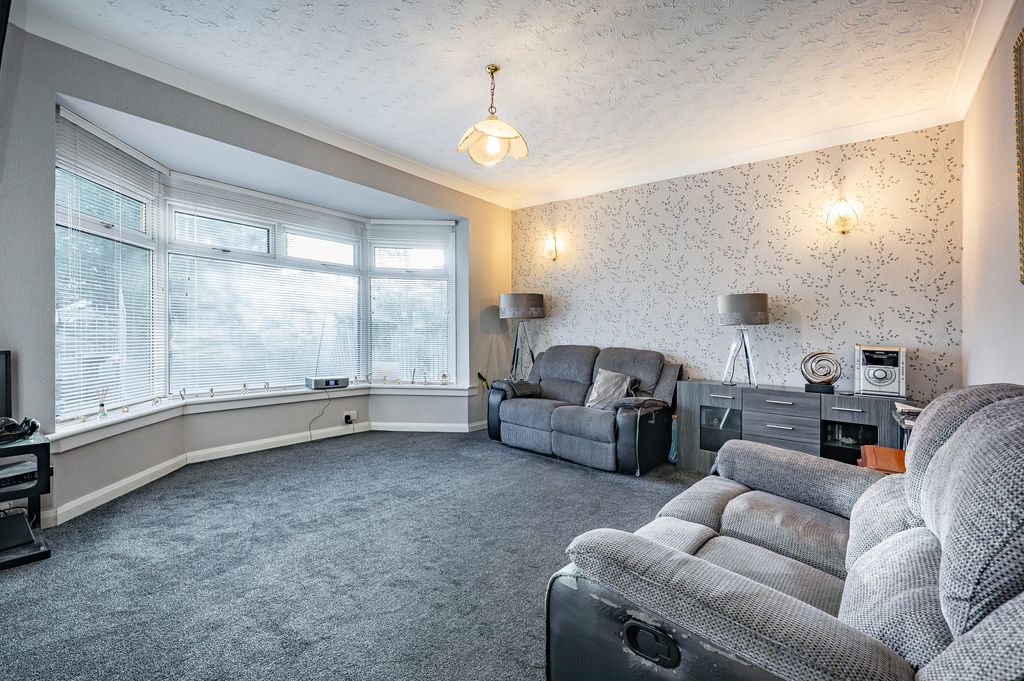 Property photo 3 of 32