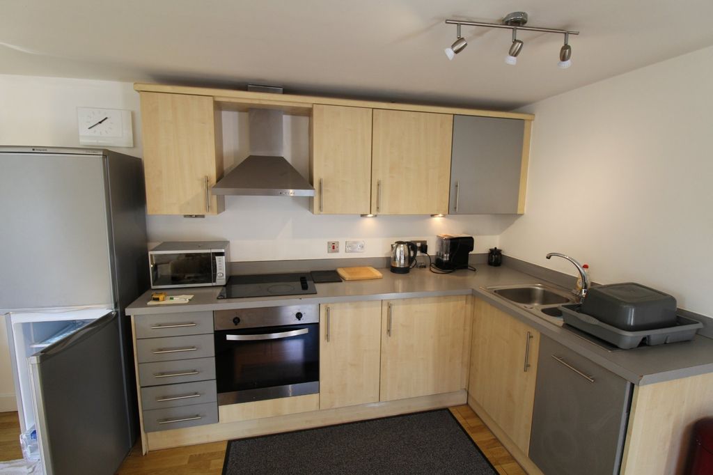 Property photo 2 of 12 Picture No. 20