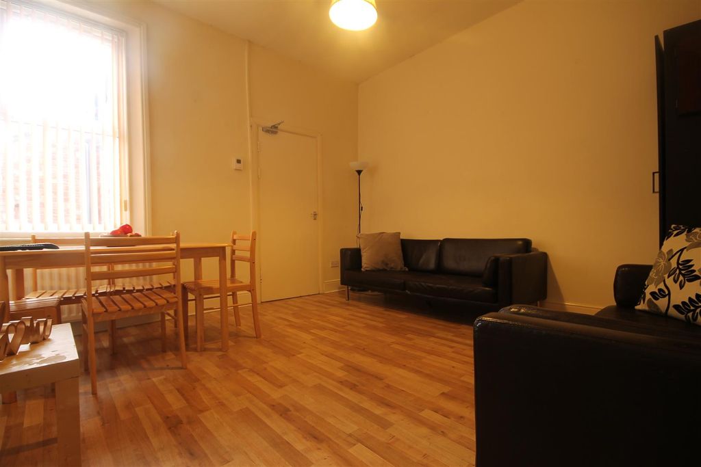 Property photo 3 of 10 11687.Jpg