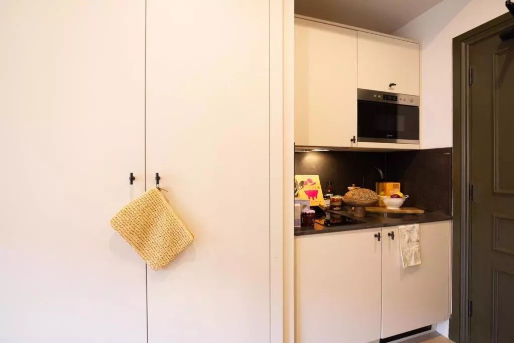 Property photo 2 of 21 Kitchen