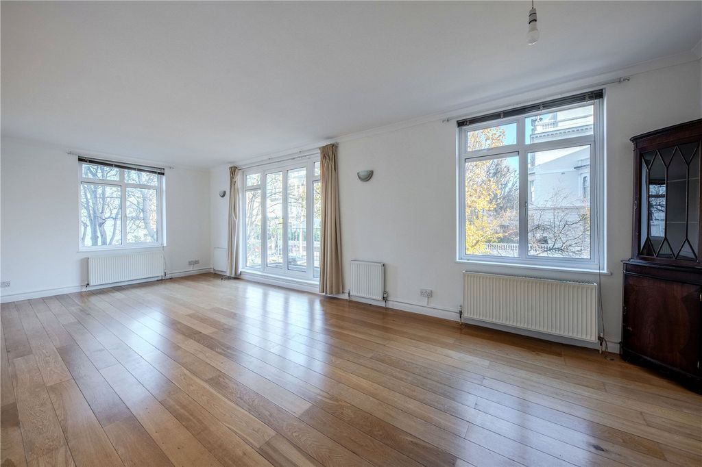 Property photo 2 of 13 Reception 1