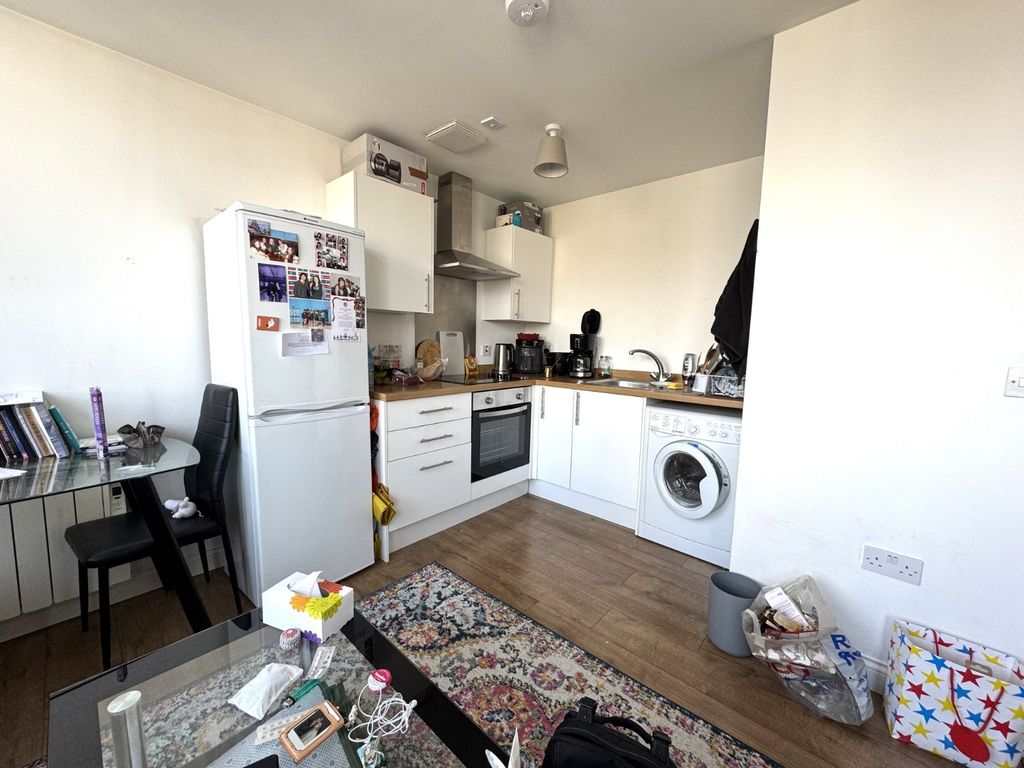 Property photo 3 of 9 Picture No. 14