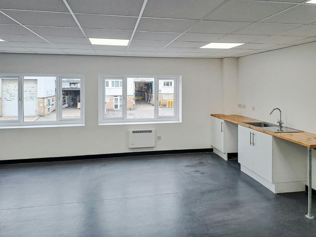 Property photo 3 of 9 5.Jpg