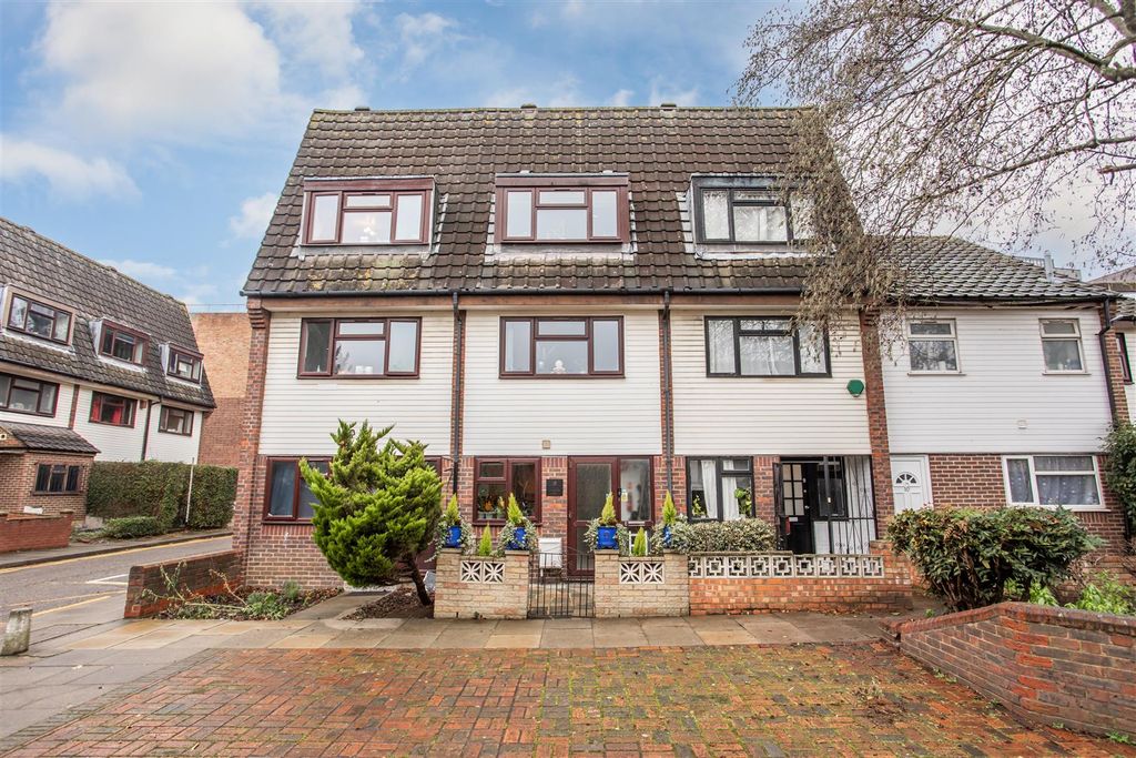 Property photo 1 of 21 Exterior