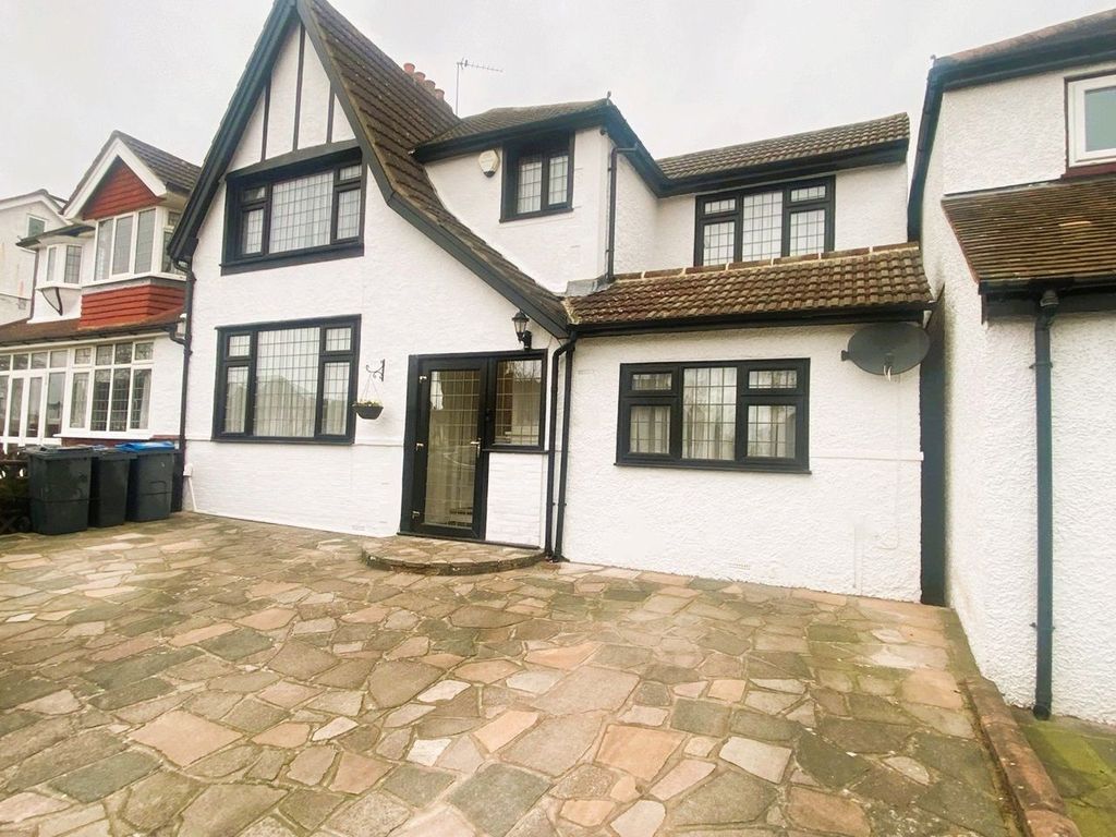 Property photo 1 of 18