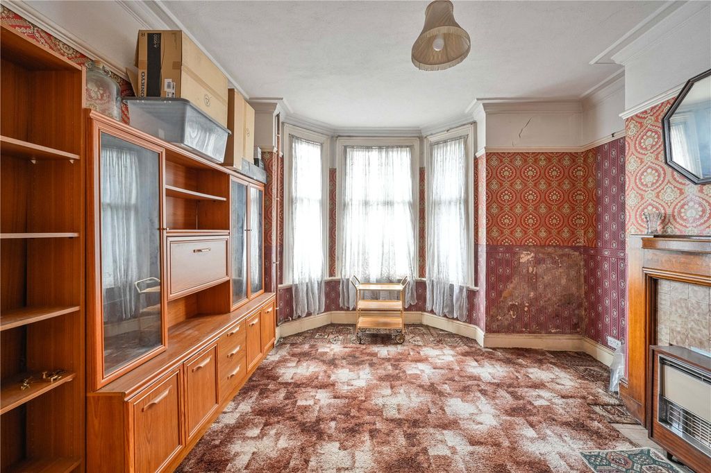 Property photo 2 of 14 Picture No. 17