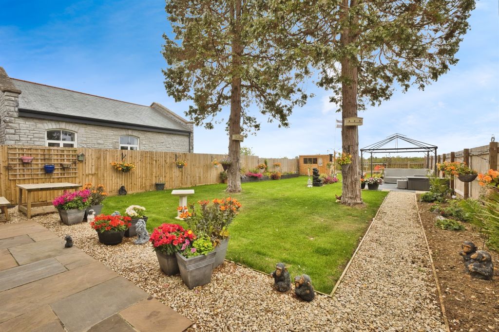 Property photo 3 of 24