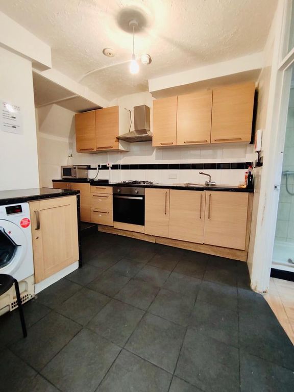 Property photo 2 of 9 Gallery