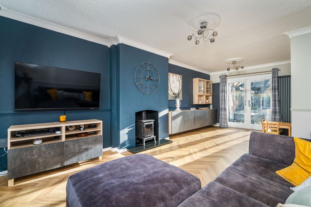 Property photo 2 of 29