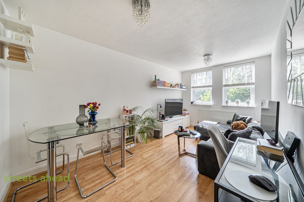 Property photo 2 of 11 42885Bd5-9729-4Bf...