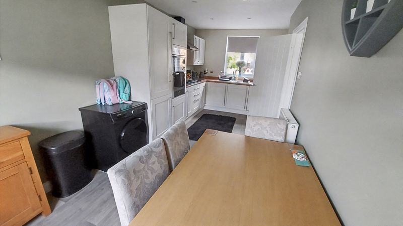 Property photo 3 of 9 Photo 30