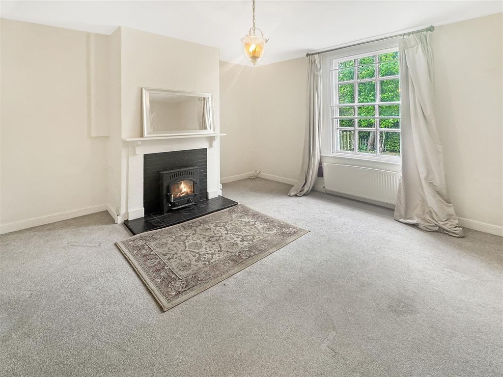 Property photo 2 of 15 08388642ba292c432Ec9B03F879Fe409c23Fe5c0.Jpg