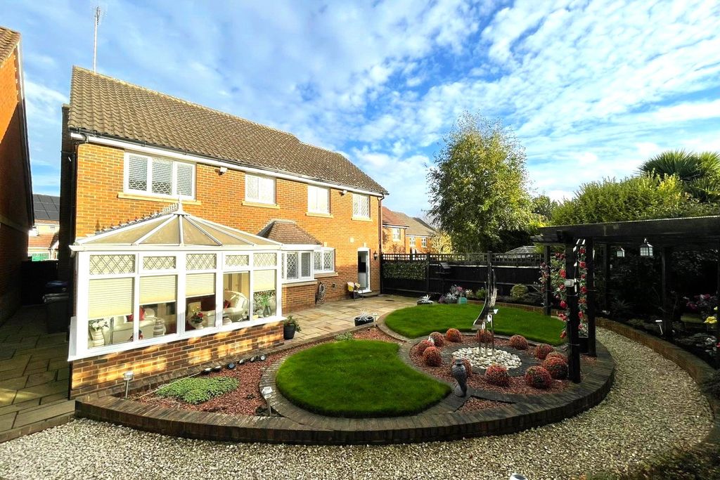 Property photo 2 of 14 Picture No. 05