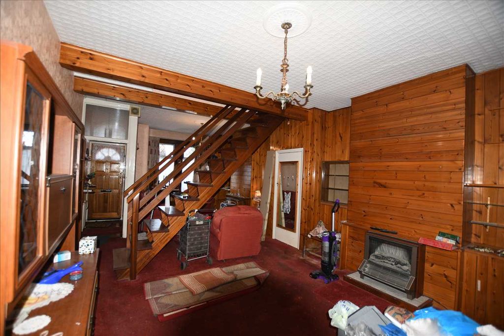 Property photo 3 of 12 Reception