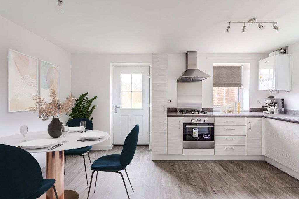 Property photo 2 of 8 Kitchen Dining Room