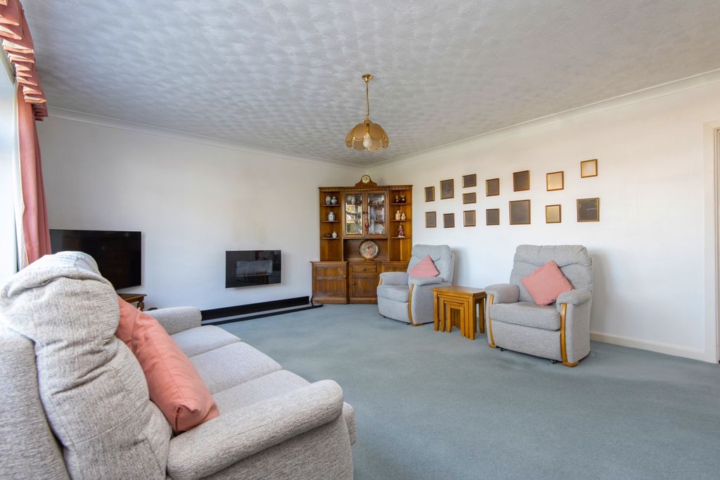 Property photo 3 of 23 6