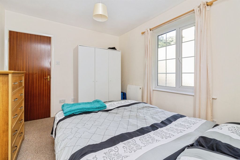 Additional image 10 of 1 bed flat for saleSeymour Road, Newton Abbot TQ12