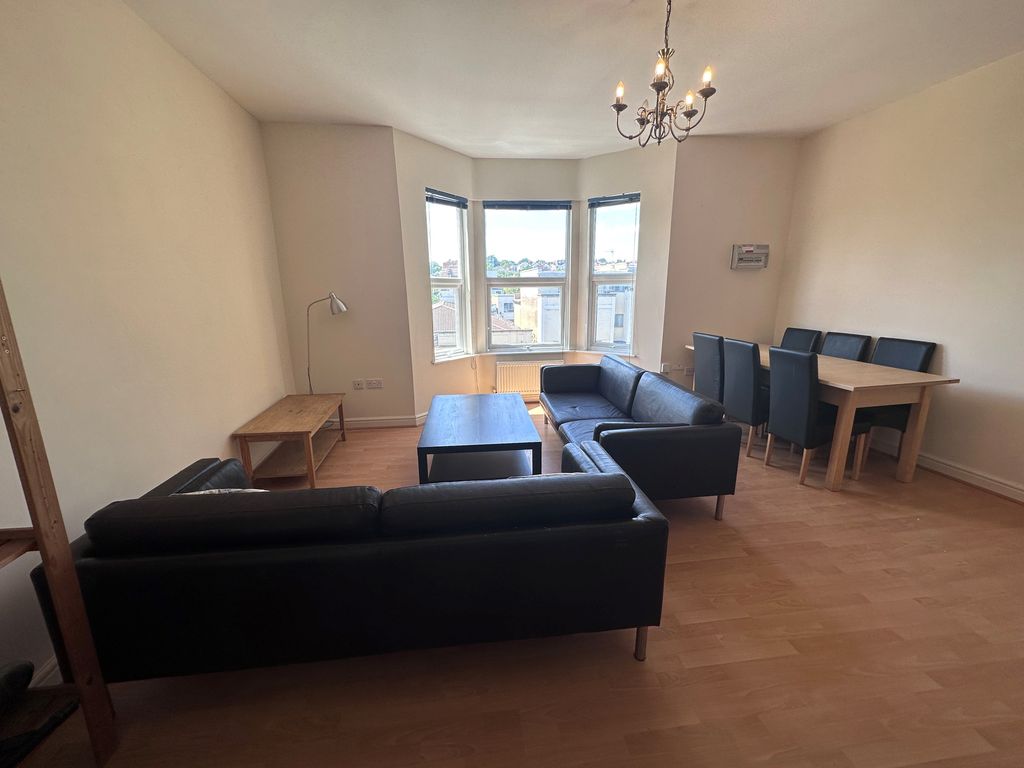 Property photo 3 of 16 Lounge Diner.Jpg