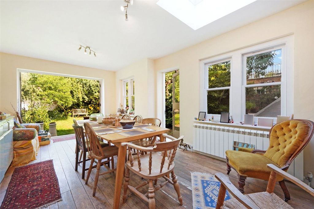 Property photo 1 of 16 Picture No. 14