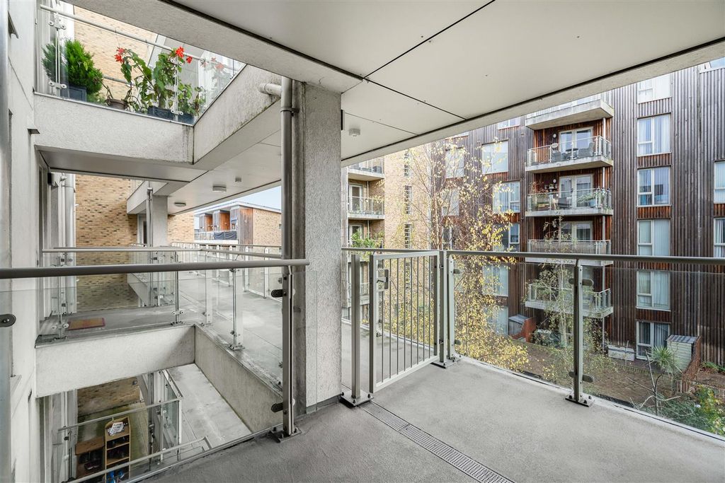 Property photo 2 of 19 Balcony