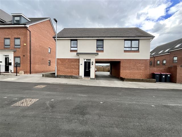 Property photo 1 of 11