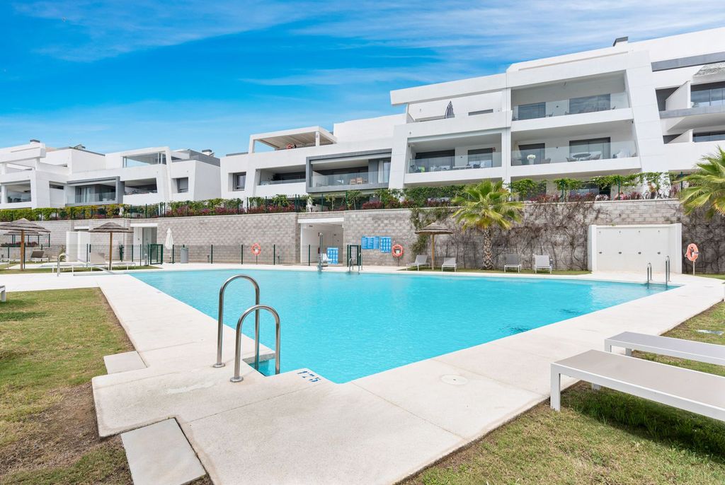 Property photo 1 of 27