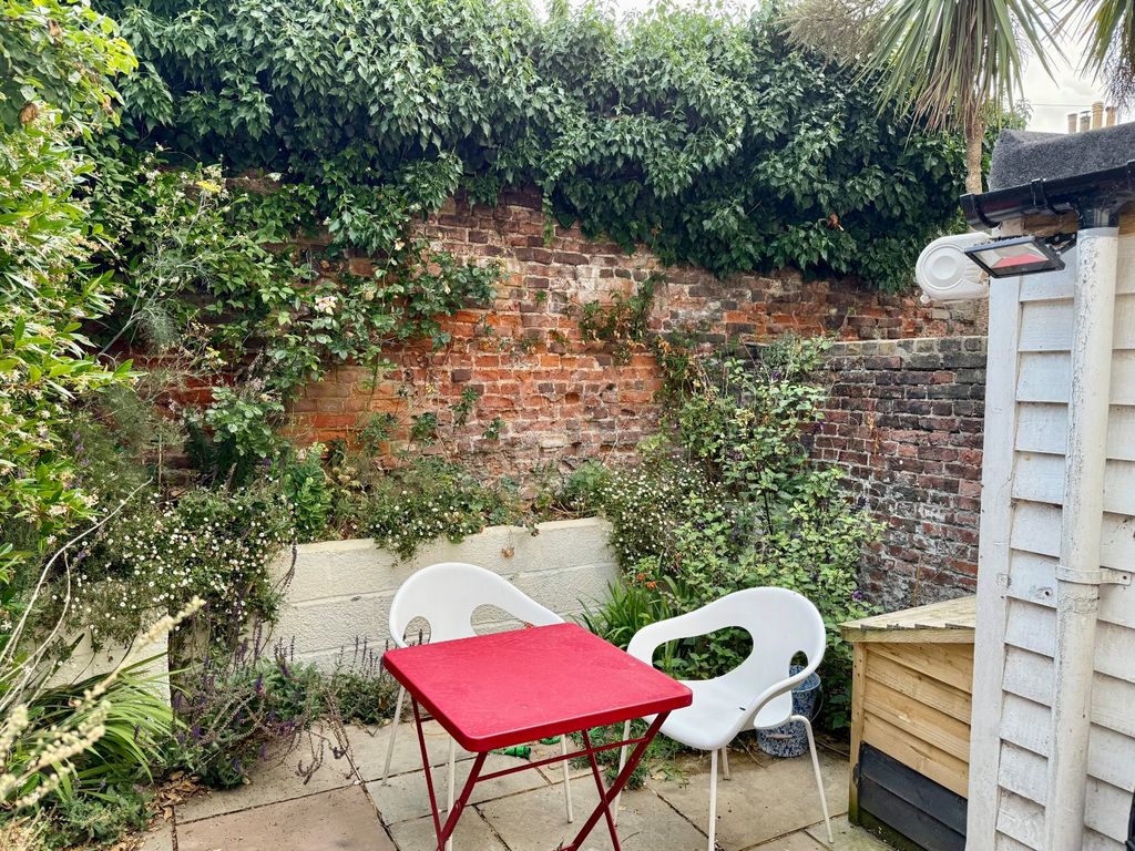 Property photo 3 of 14 Picture No. 12