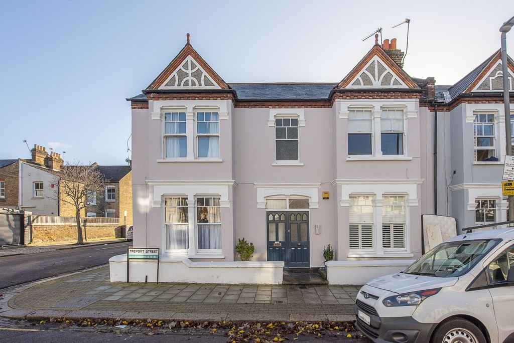 Property photo 1 of 8 Treport-Street-0007