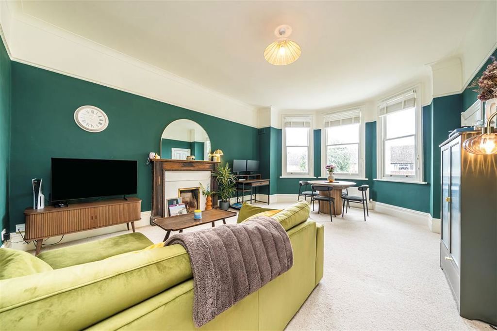 Property photo 2 of 7
