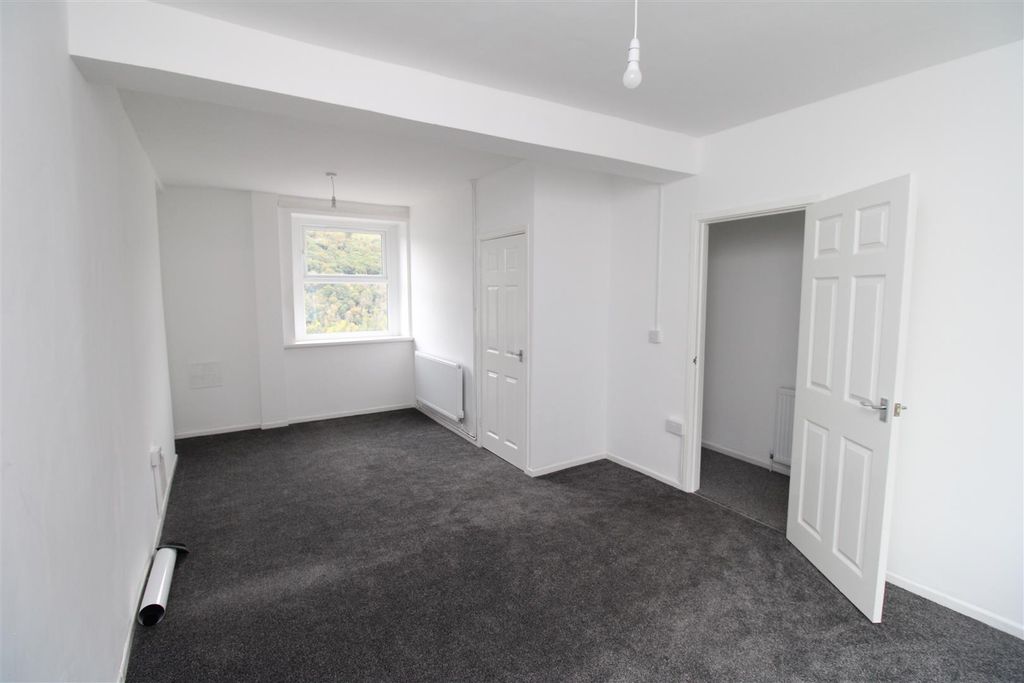 Property photo 3 of 12 Img_1725.Jpg
