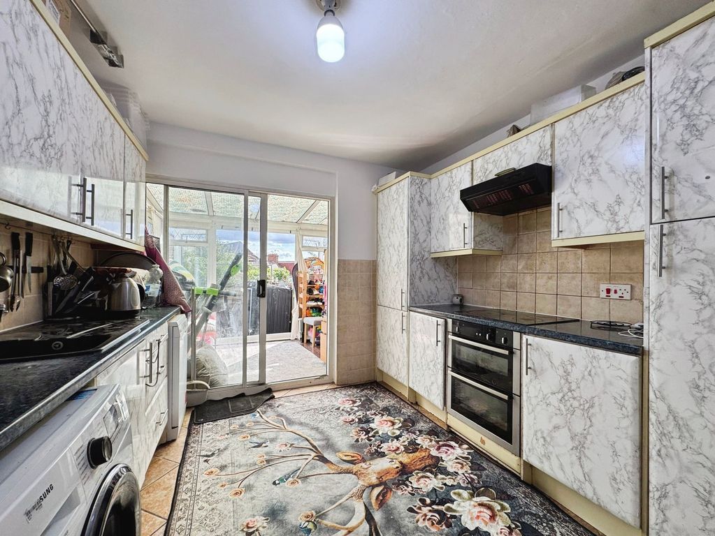 Property photo 2 of 15 Kitchen