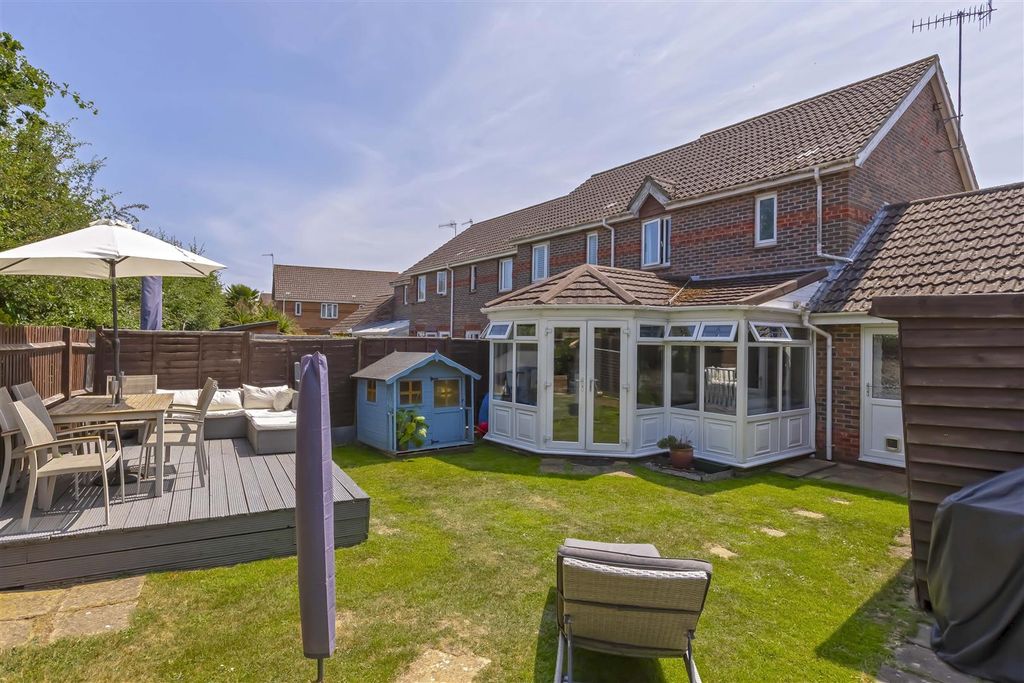 Property photo 3 of 22 Varey Rd_22.Jpg