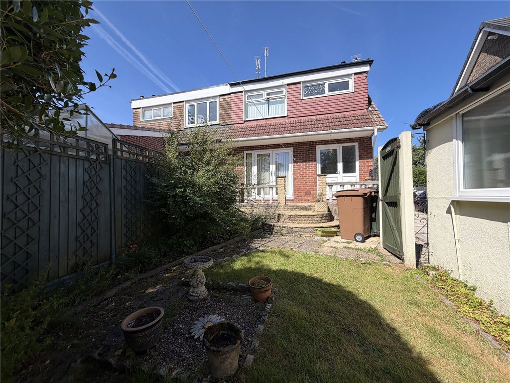 Property photo 2 of 19 Picture No. 20