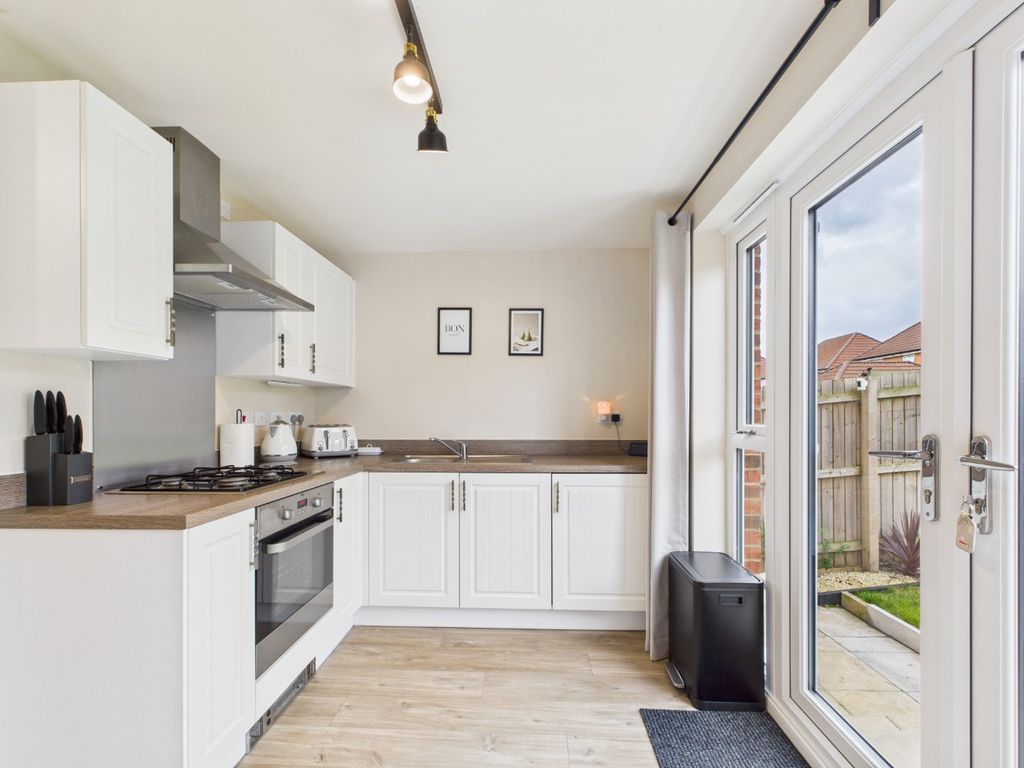 Property photo 2 of 18 4545675