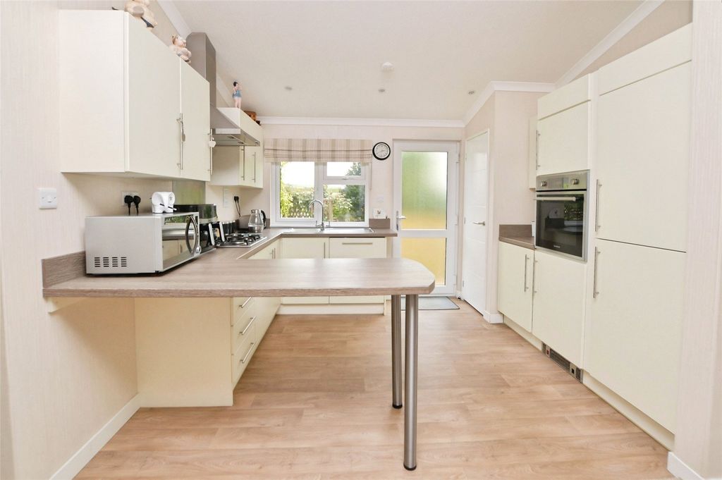Property photo 2 of 11 Picture No. 09