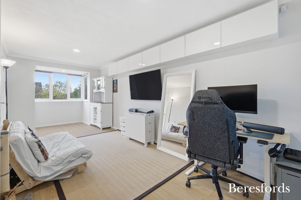 Property photo 2 of 10 Picture No. 13