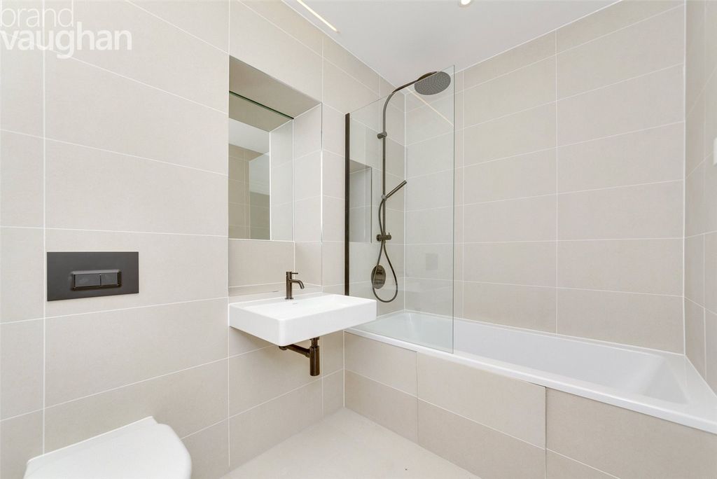 Additional image 9 of 2 bed flat to rentGloucester Place, Brighton BN1